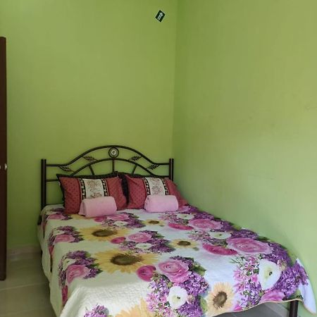 Yasmeen Homestay Kemaman Chukai Luaran gambar