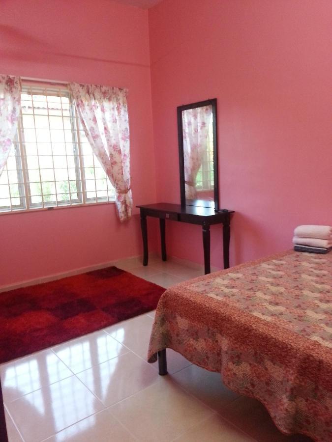 Yasmeen Homestay Kemaman Chukai Luaran gambar