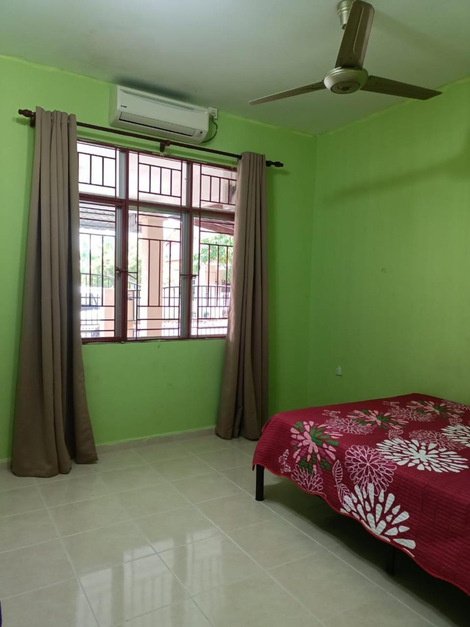 Yasmeen Homestay Kemaman Chukai Luaran gambar